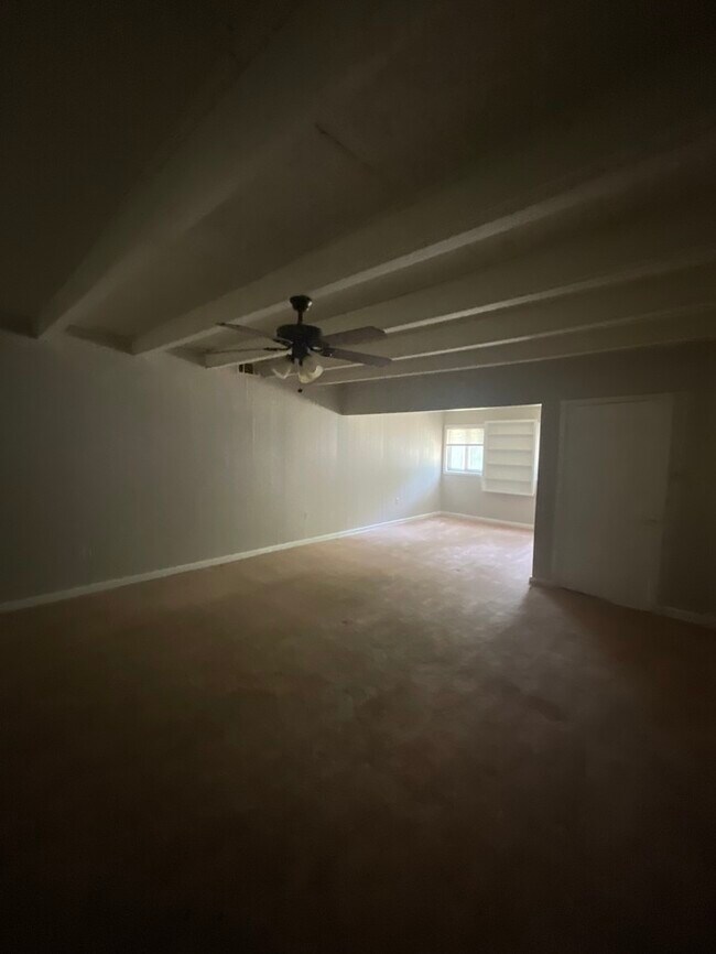 Foto del edificio - 4156 Rhodes Ave