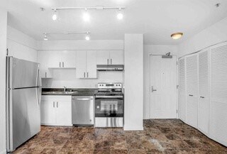 Building Photo - 8100 Oceanview Terrace