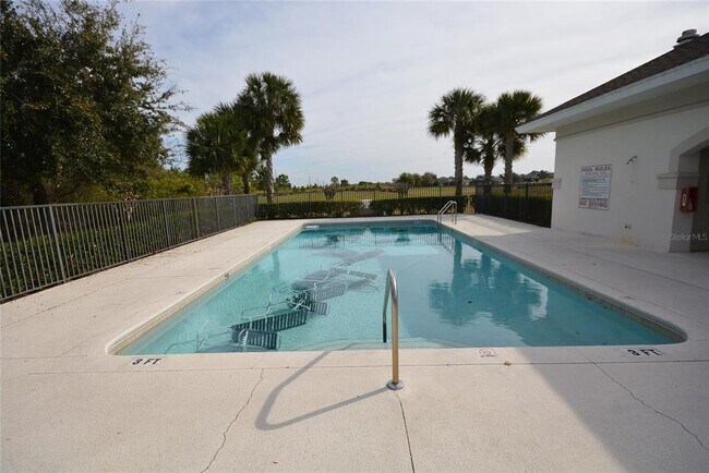 Foto del edificio - 9441 Myrtle Creek Ln