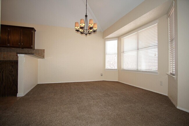 Building Photo - 2045 Pueblo Nuevo Cir