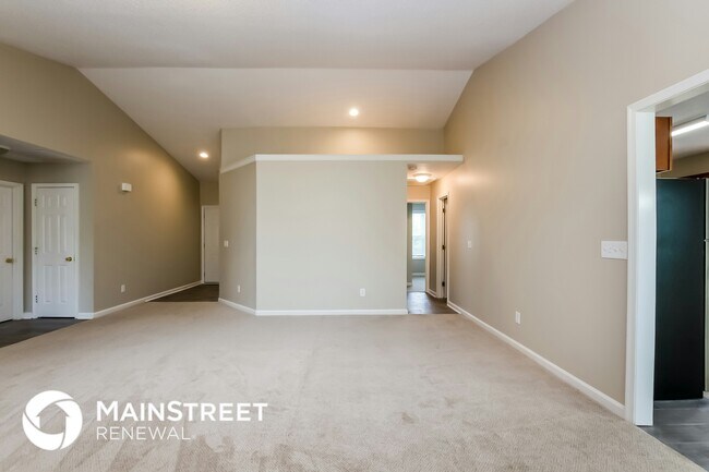 Building Photo - 110 Medford Cir