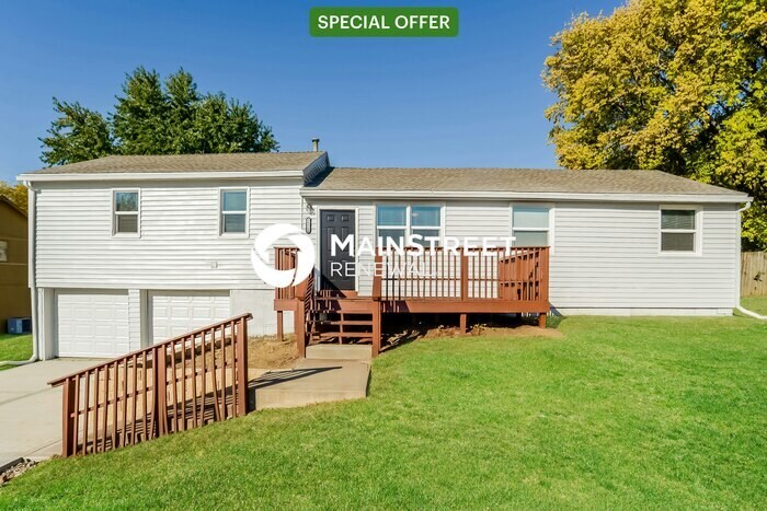 Primary Photo - 6 Bedroom Pet-Friendly Home in BELTON, MO ...