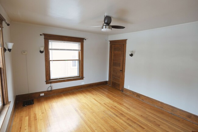 Building Photo - 617 Prospect Ave SE