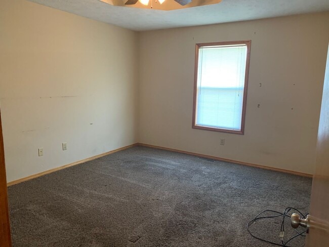 Building Photo - 3 Bed 2 Bath house for rent!!