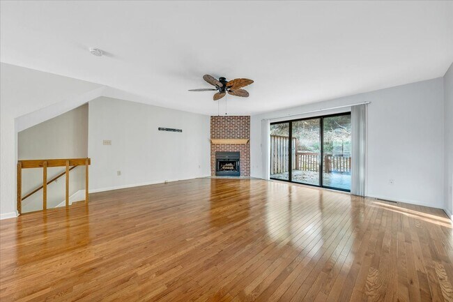 Sala de estar - 3377 Morning Dove Rd