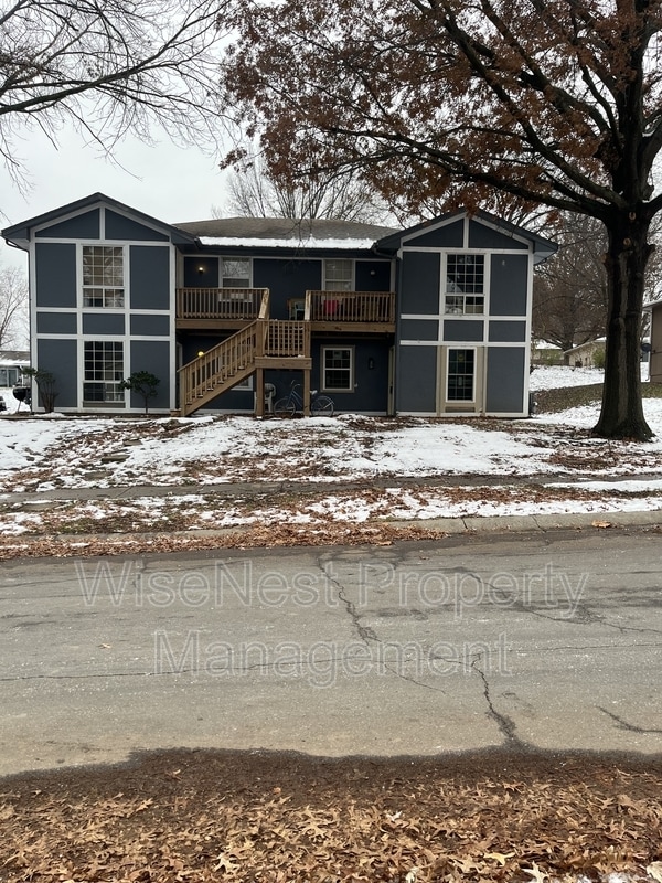 Foto principal - 708 NE Ball Dr