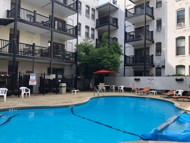 Foto del edificio - 24 Commonwealth Ave