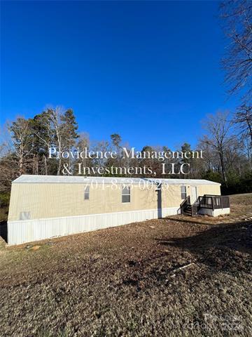 Foto principal - 216 Tall Pines Ln