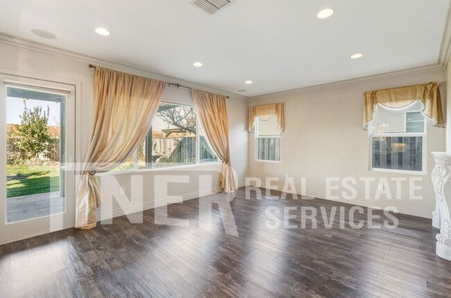 Foto del edificio - 3576 Hume St