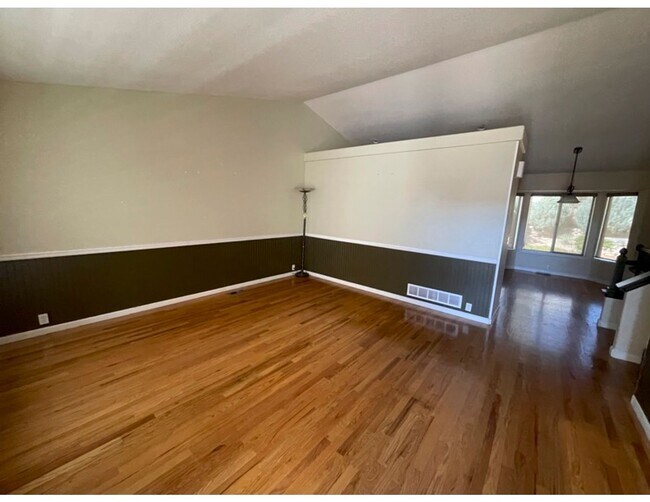 Foto del edificio - 4 Level Home in Wagon Trails (Dublin and A...