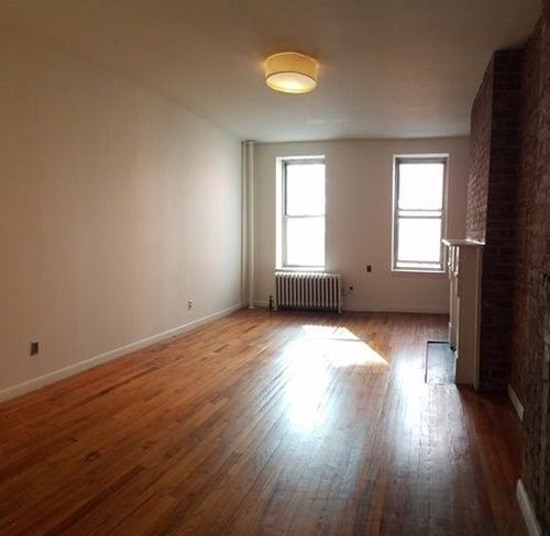 Primary Photo - 143 W 17th St