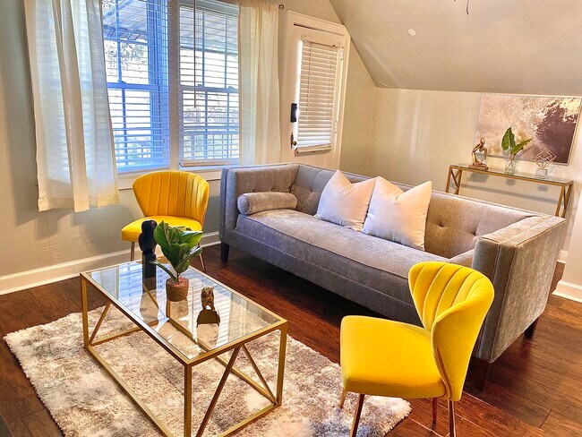 Living room - 3205 Norman Bridge Rd