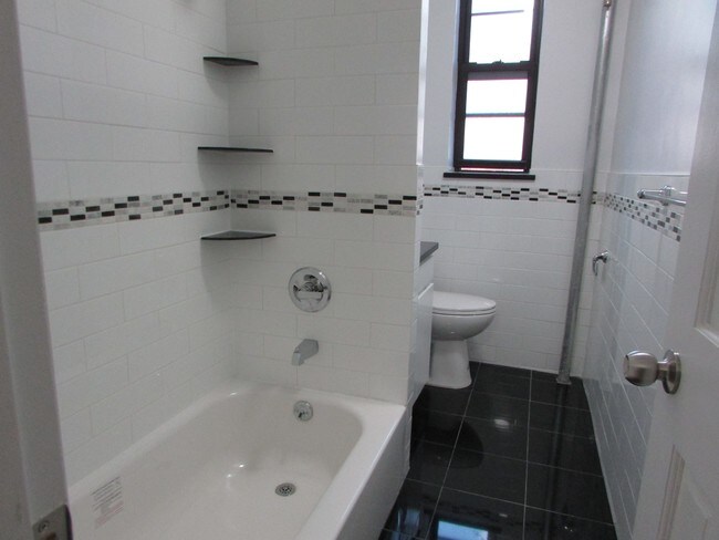 Building Photo - 465 46th St