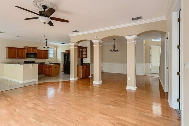 Building Photo - 8181 Wild Oaks Cir, Largo, FL, 33773