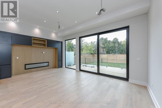 Photo du bâtiment - 90 Twelfth St