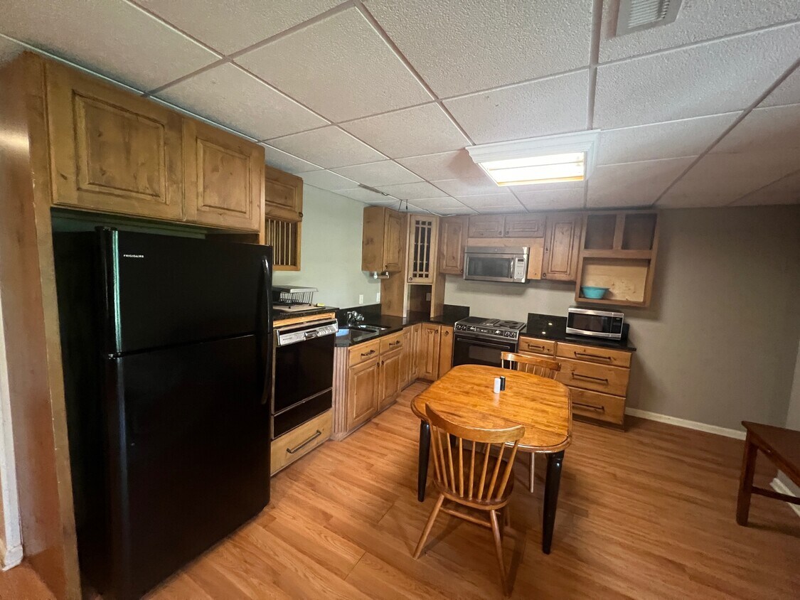 325 S Retreat Rd, Westminster, SC 29693 House Rental in Westminster