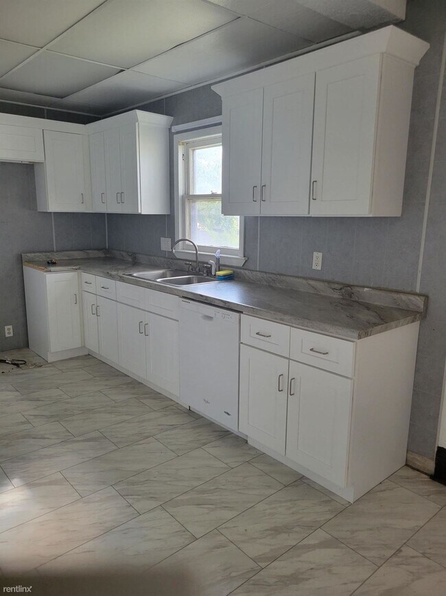 Foto del edificio - 3 br, 1.5 bath House - 281 S Maple St 281 ...