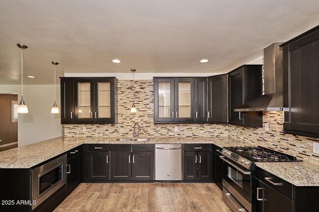 Foto del edificio - 8209 E Sheridan St