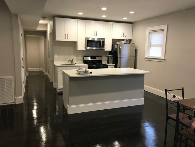 Foto del edificio - 275 Parker Hill Ave