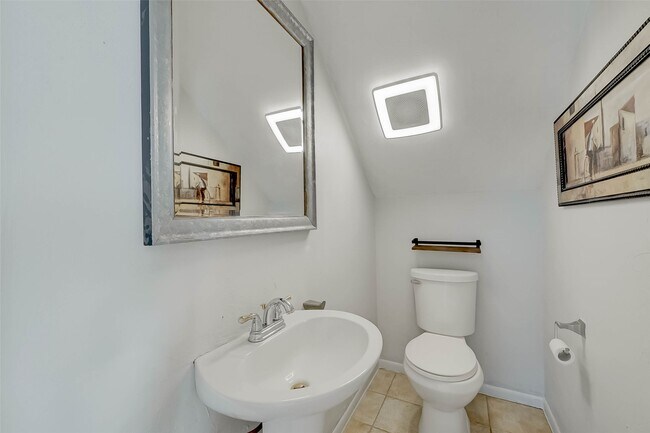 Foto del edificio - 926 Heights Blvd