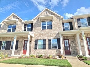 Building Photo - 1516 Solterra Blvd