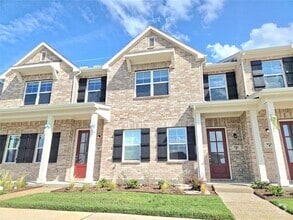 Building Photo - 1516 Solterra Blvd