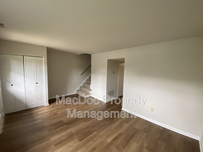 Foto del edificio - 5209 Heritage Dr