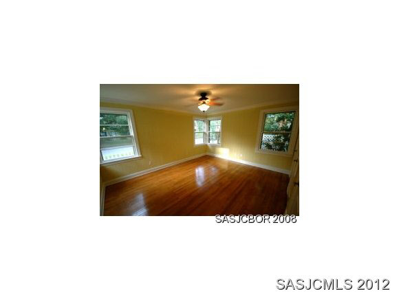 Building Photo - 35 Fullerwood Dr