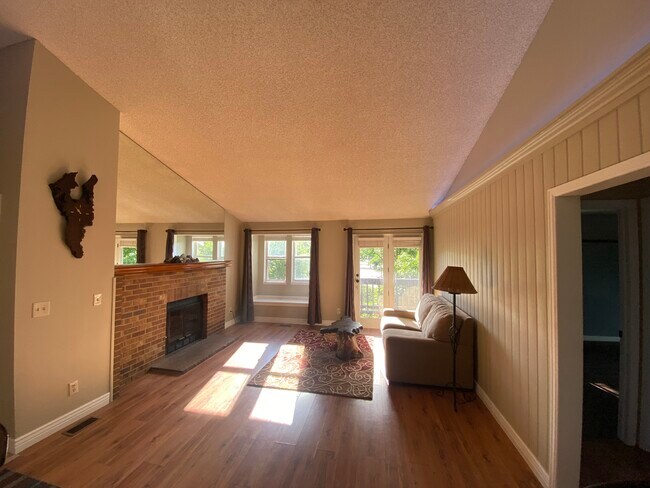 Foto del edificio - 7891 Allison Way