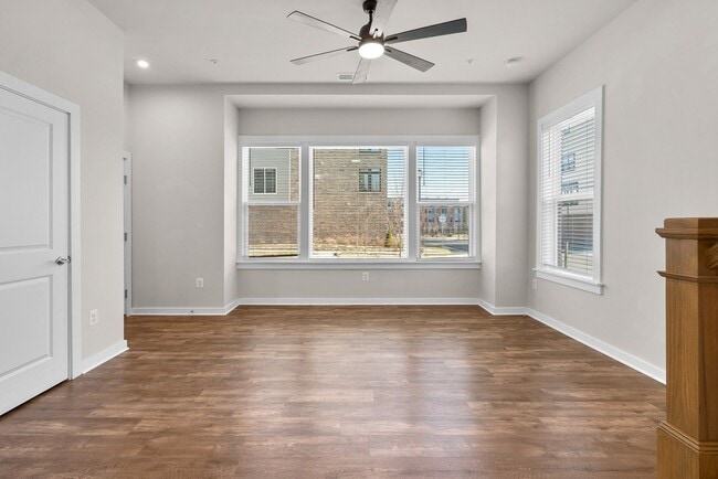 Photo - 3BD/2.5BA - Derwood Townhouse Condo - Attached 1 Car Garage