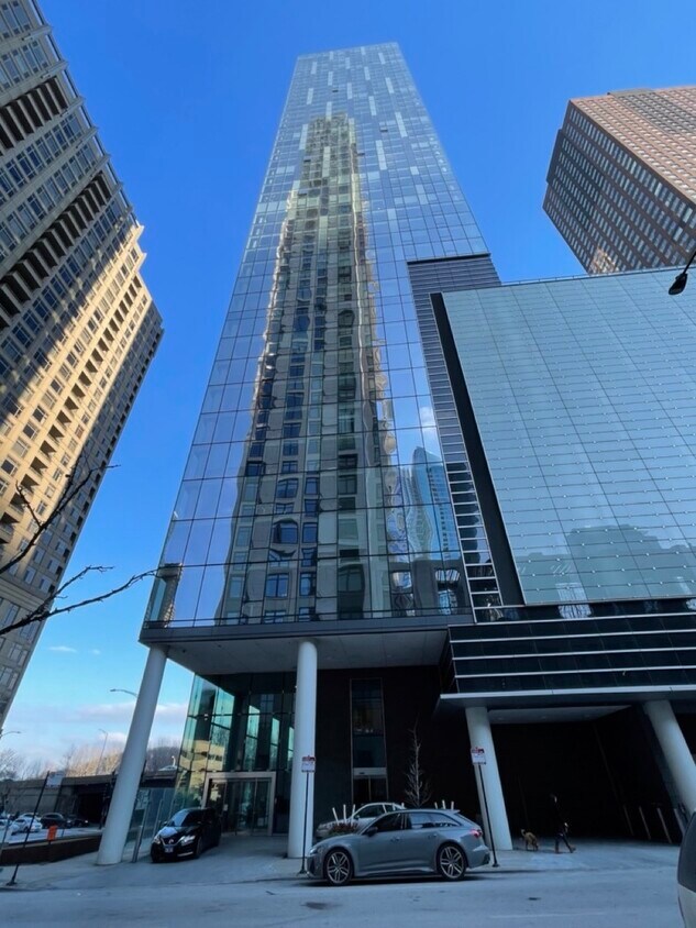 Primary Photo - 500 N Lake Shore Dr