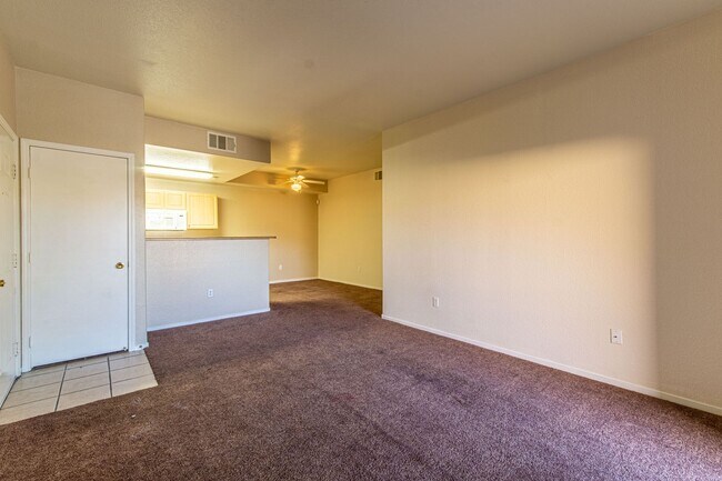 Building Photo - First floor condo in gated northwest commu...