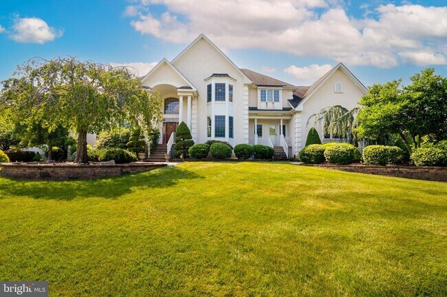 Foto del edificio - 19 Meadowlark Dr