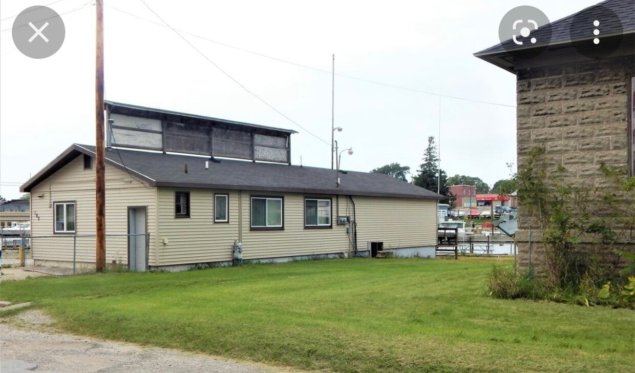 107 Water St, Ludington, MI 49431 Apartments in Ludington, MI