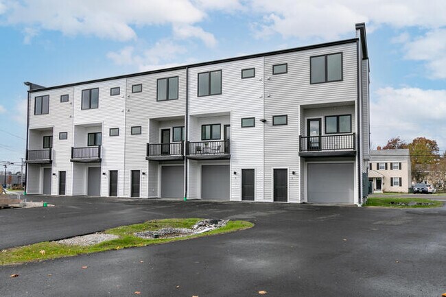 Foto del edificio - 531 Westbrook St