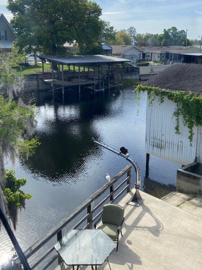 Foto del edificio - 160 N Lakeview Dr