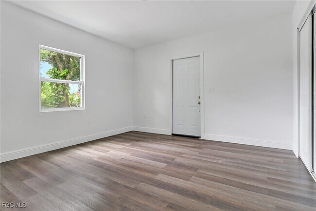 Foto del edificio - 4180 Sabal Ln