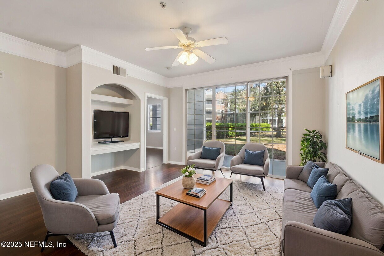 Foto principal - 8550 Touchton Rd