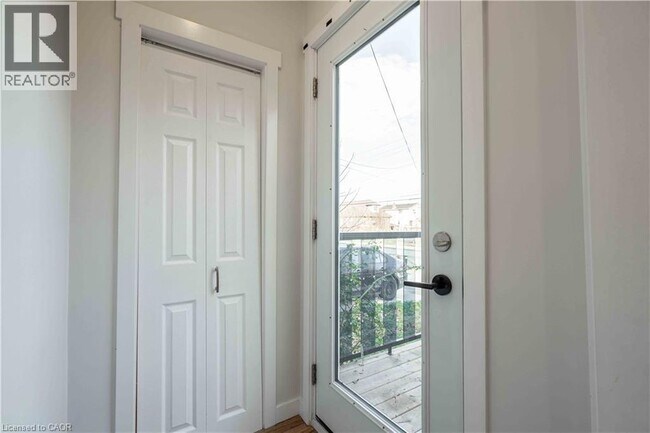 Photo du bâtiment - 204 Glow Ave