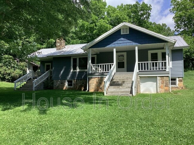 Photo - 431 White Oak Rd. House