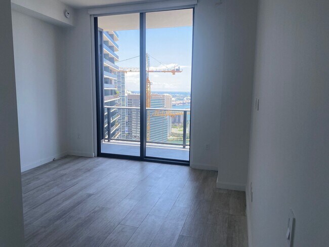 Foto del edificio - 45 SW 9th St