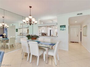 Building Photo - 725 Saratoga Cir