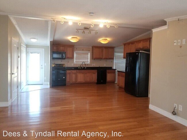 Building Photo - 3 br, 3 bath House - 150 St James Church Road