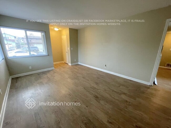 Foto del edificio - 1217 E Radbard St