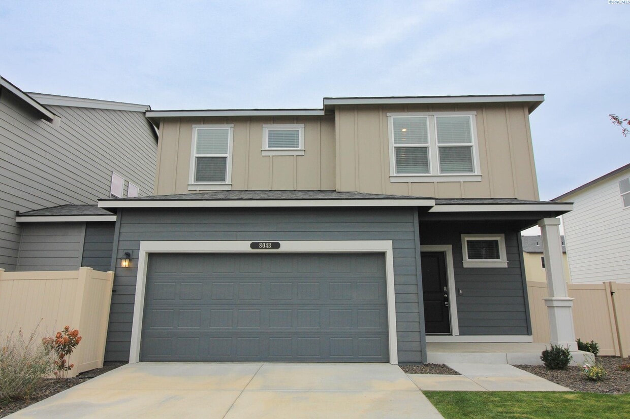 Primary Photo - Newer Construction! 4 Bed/2.5 Bath Home