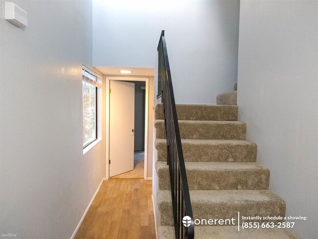 Building Photo - 3 br, 2 bath Townhome - 4832 Starflower Dr -