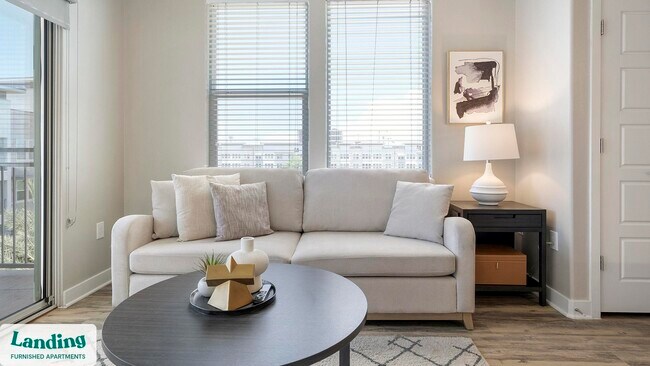 Foto del edificio - 1260 E University Dr