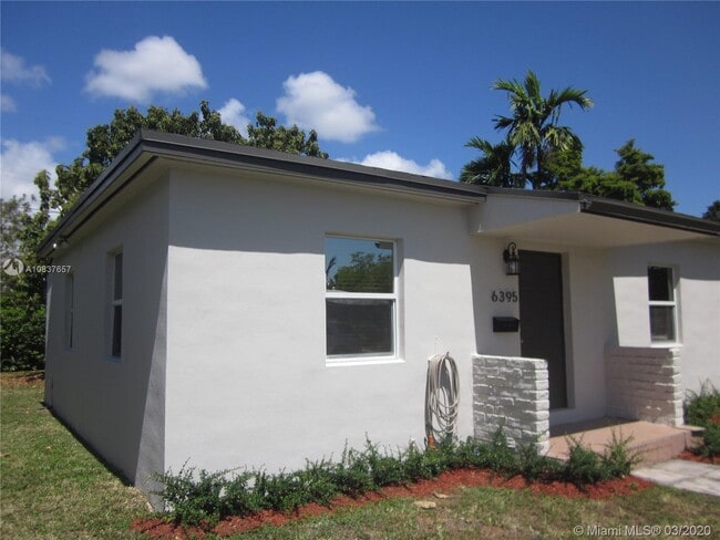 Building Photo - 6395 SW 41st St