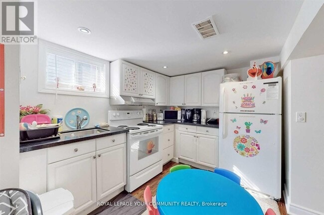 Building Photo - 93 Septonne Ave