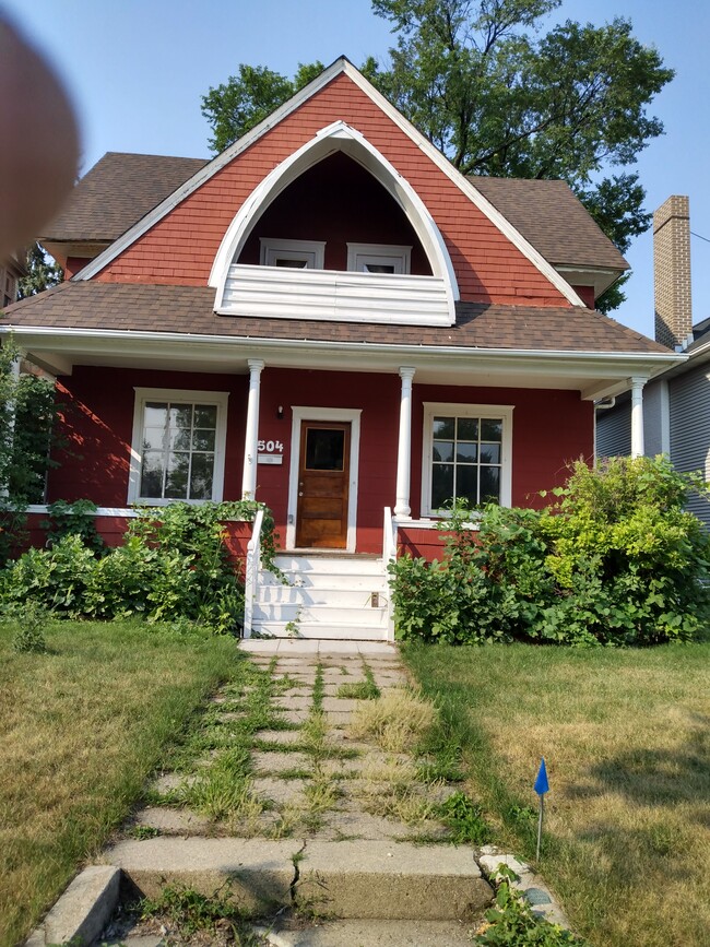 Front porch and 2nd story - 504 S 5th St